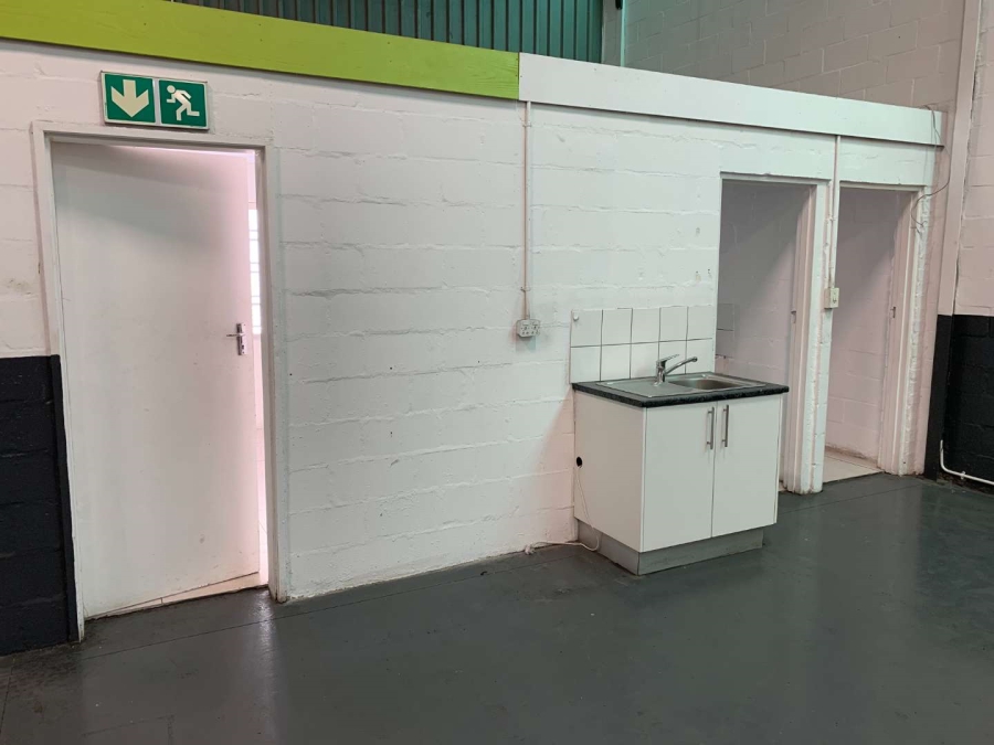 To Let commercial Property for Rent in Parow East Western Cape